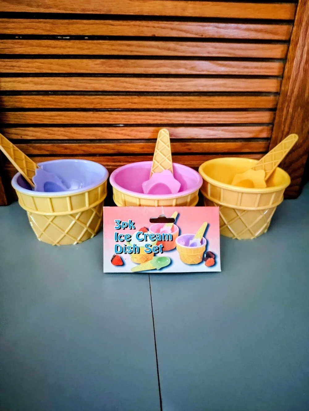 Vintage 3 Waffle Cone Ice Cream Bowl Set Pastel Plastic w/Matching Spoons NEW